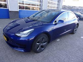 dommages fourgonnettes/vécules utilitaires Tesla Model 3 RWD PLUS 60KW PANORAMA 2020/9