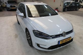 Schadeauto Volkswagen Golf E-Golf  136pk ( km 35.000 NAP) 2018/10