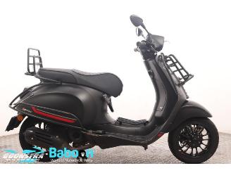 Schade scooter Vespa  Sprint 45KM 2022/6