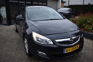 dañado coche sin carnet Opel Astra SPORTS TOURER 2011/10