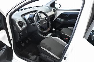 Toyota Aygo 1.0 VVT-i x-play picture 15