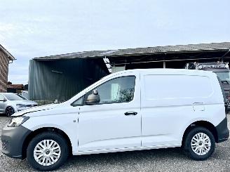 škoda mikrokarů Volkswagen Caddy Cargo 2.0 TDI 75pk 6-bak Eco.Business - nap - clima - cruise - lichtsensor - Apple CarPlay + Android - stuurbediening 2024/1