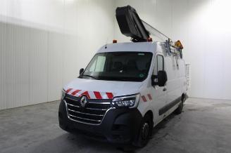 damaged commercial vehicles Renault Master  2020/10