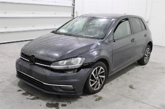 damaged commercial vehicles Volkswagen Golf  2018/2