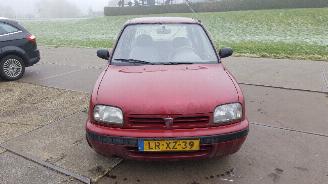 dommages  camping cars Nissan Micra  1995/6