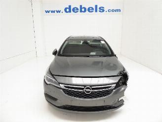 dañado coche sin carnet Opel Astra 1.6 D SP TOURER 2018/8