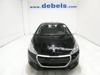 Schade scooter Peugeot 208 1.2 LIKE 2019/10