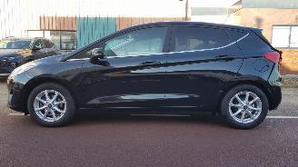 damaged commercial vehicles Ford Fiesta TITANIUM 2020/12