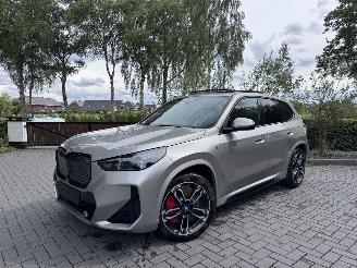 BMW iX1 iX1 20 eDrive M Sport PANO Camera Ambiance HUD VOL!!! 2025/7