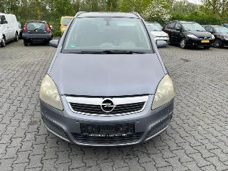 Opel Zafira 2.2 16V Direct Ecotec MPV 2006/6