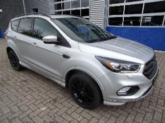 damaged scooters Ford Kuga 1.5 ST-LINE 2017/1