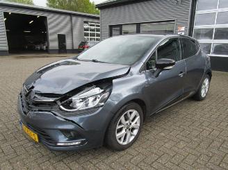damaged commercial vehicles Renault Clio 0.9 TCE LIMITED 2018/10
