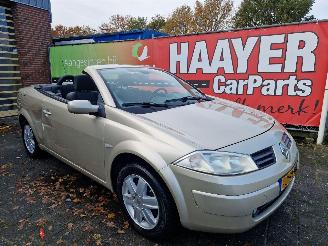 occasion commercial vehicles Renault Mégane 1.6 16v privilege luxe 2004/8