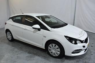 dommages motocyclettes  Opel Astra 1.2 Bns Edition 2020/9