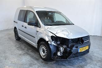 Vaurioauto  commercial vehicles Volkswagen Caddy 1.0 TSI L1H1 BMT 2020/10