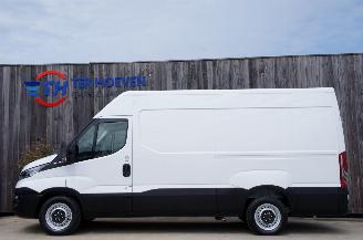 Iveco Daily 35S13 2.3 HPi L2H2 Hi-Matic Airco Navi Trekhaak 93KW 2016/1