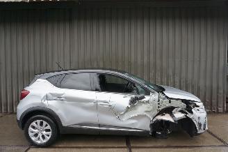uszkodzony samochody osobowe Renault Captur Hybrid 1.6E-Tech 69kW Automaat Airco 145Intens 2022/9