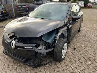 Schade motor Renault Clio  2015/11