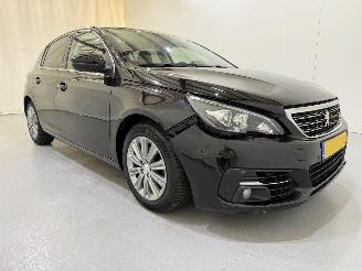 Peugeot 308 HB 1.2 PureTech Allure Pano 2018/8