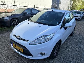 damaged motor cycles Ford Fiesta 1.6 TDCI   5 drs 2011/10