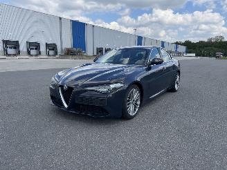 Alfa Romeo Giulia SUPER 2.2 JTDM NAVI LEDER XENON VOLL 2016/10