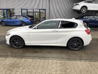 BMW 1-serie M140i picture 8
