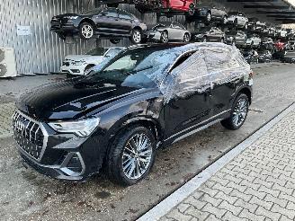 Unfall Kfz Anhänger Audi Q3 35 TFSI 2018/12