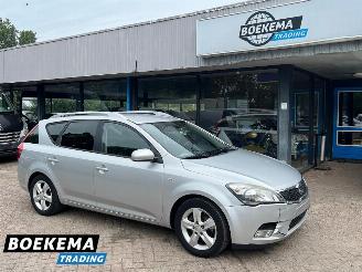 Kia Cee d cee'd 1.4 CVVT Seven Navigatie Airco Cruise Trekhaak 2010/1