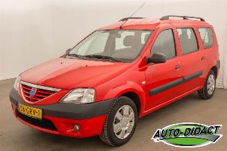desmontaje vehículos comerciales Dacia Logan MCV 1.6 7 Pers. Laureate 2008/8