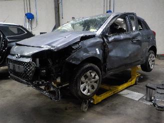 Damaged car Hyundai I-20 i20 (GBB) Hatchback 1.2i 16V (G4LA) [62kW]  (11-2014/08-2020) 2016/8