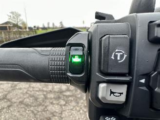 Honda  ADV 350A 29pk Matgrijs - keyless - handvat verwarming - abs - slechts 5284km gelopen - lichte krassen picture 16