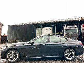BMW 7-serie 730d xDrive 265pk aut + f1 High Exe M-Ed - nap - schuifdak - hud - softclose - 360 cam - harman/kardon - luchtvering 2017/7