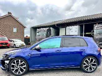 Volkswagen Golf 1.5 TSI is 150pk aut + f1 R-Line 5drs - pano - virtual - 19 inch - keyless - front + line assist - carplay - kameleon tint 2018/5