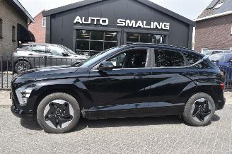 Hyundai Kona 65.4Kwh Comfort 217Pk 3FASE SOH 100% *Navi/Clima/Camera/Stoelverwarming 2025/4