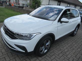 Volkswagen Tiguan 2.0TSI 190pk DSG Aut. 4MOTION 4x4 Climatronic Navi Camera TrekHaak-Klapbaar... 2024/7