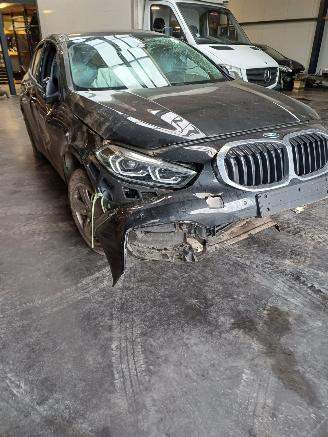 škoda kempování BMW  116i www.midelo-onderdelen.nl 2023/1