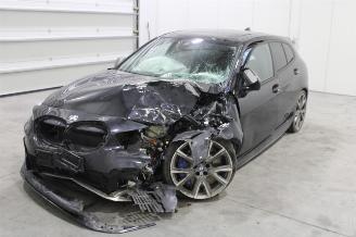 damaged passenger cars BMW M1 35 2021/3