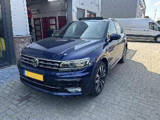Volkswagen Tiguan 2.0TDI 4-MOTION FULL R-LINE DAMAGE FREE / ALL OPTIONS PANO/SIDE ASSIST/KEYLESS/DYNAUDIO/360CAM 2017/9