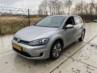 dommages fourgonnettes/vécules utilitaires Volkswagen e-Golf 100 kWh -LED-NAVI-PDC 2019/1