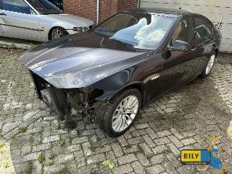 Schadeauto BMW 5008 528I 2012/1