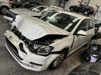 damaged commercial vehicles Volkswagen Golf  2014/6
