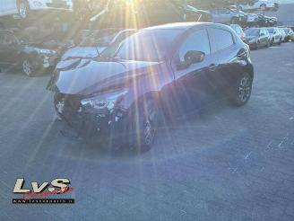 dañado vehículos comerciales Mazda 2 2 (DJ/DL), Hatchback, 2014 1.5 SkyActiv-G 90 2016