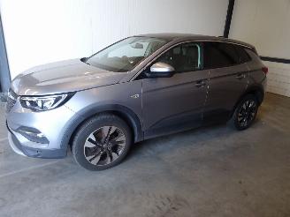 Opel Grandland 1.2 TURBO