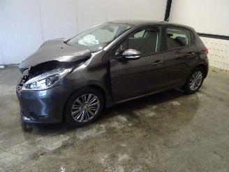 Peugeot 208 1.2 VTI